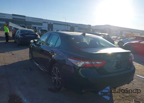 2019 Toyota Camry Se z USA, uszkodzony, nr VIN 4T1B11HK9KU722687